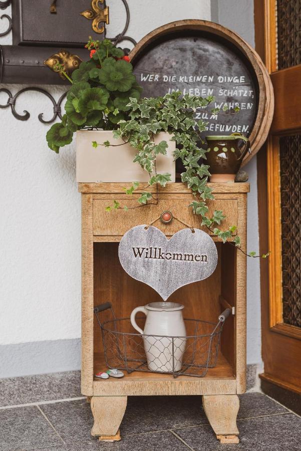Gaestehaus Fitsch - Ferienwohnung In Silbertal Exterior photo
