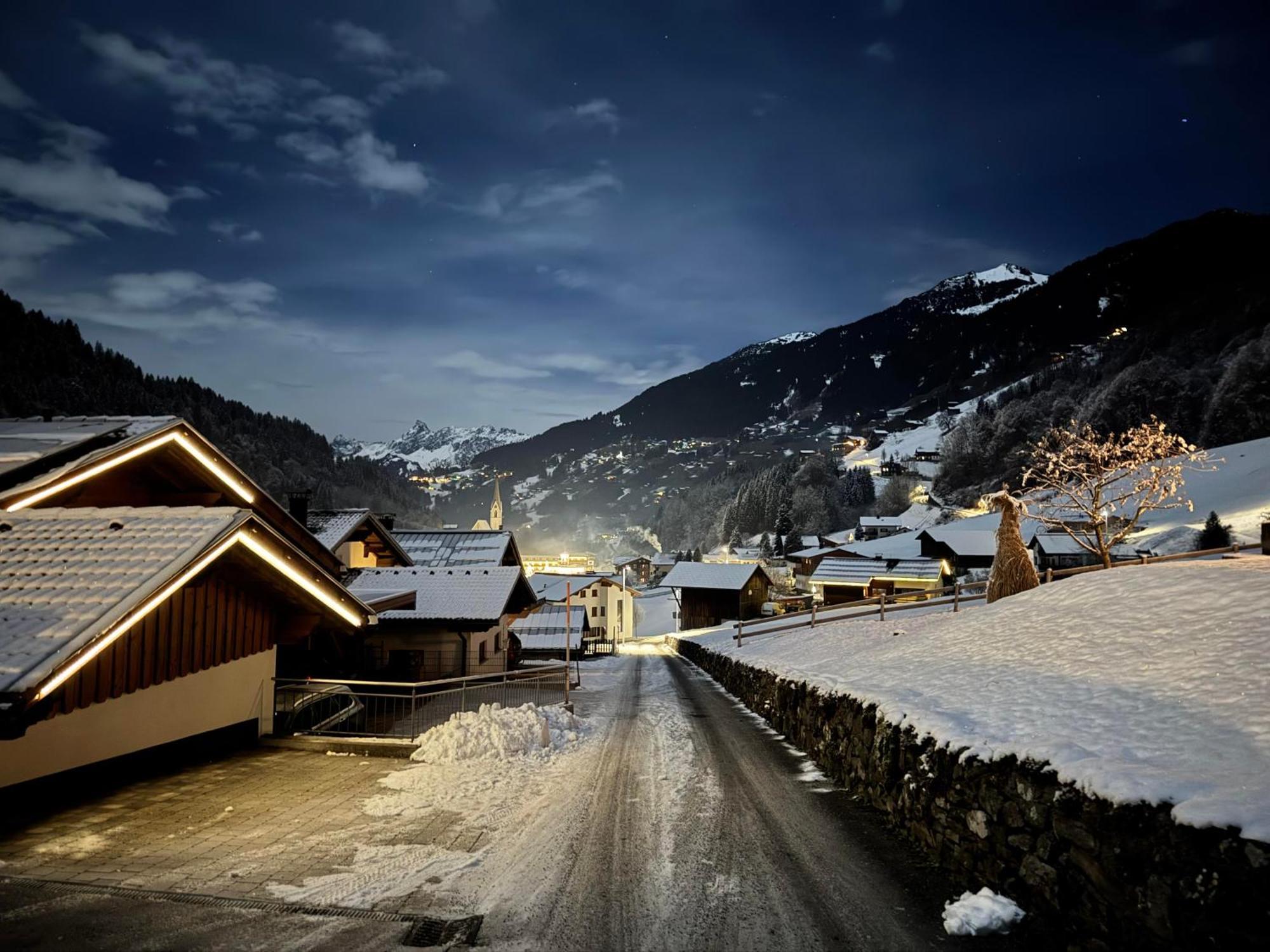 Gaestehaus Fitsch - Ferienwohnung In Silbertal Exterior photo
